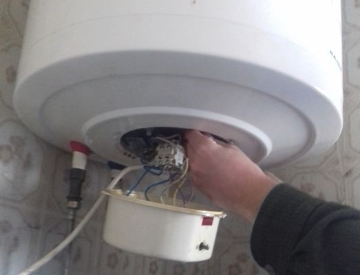 Megéri-e a kivitelezőknek villanyszerelők nélkül?