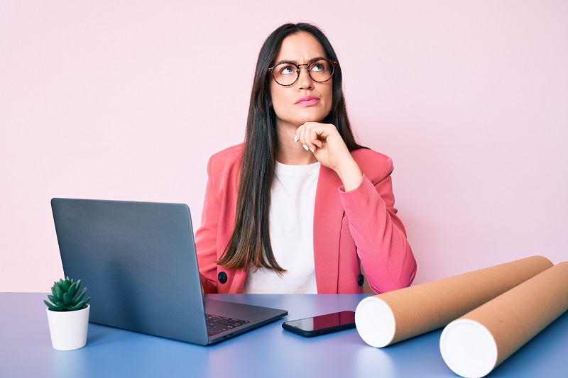 A generálnak milyen felelős műszaki vezető kell?