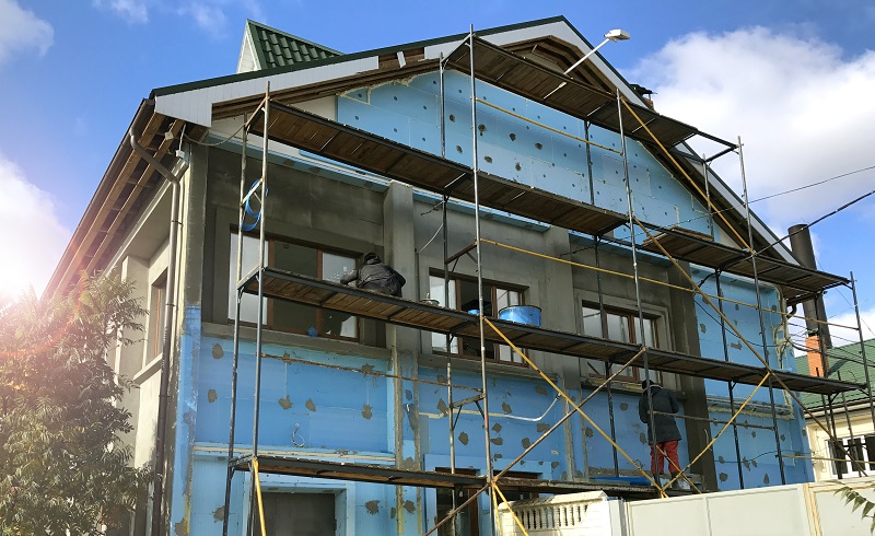 Az utólagos hőszigetelés már átlóghat a szomszédba