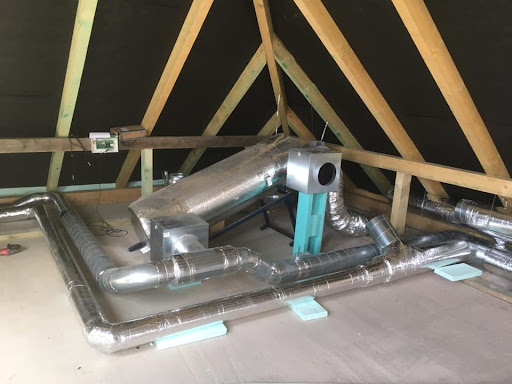 Hogyan ússzuk meg a közelnullát olcsón? Fűtés klímával és hővisszanyerős szellőzéssel