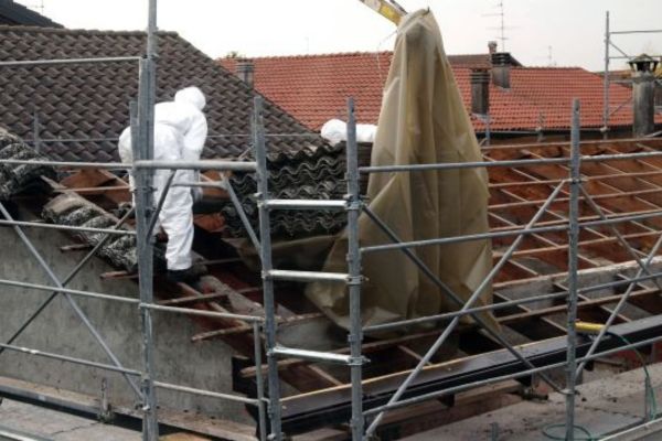 Lakossági azbesztmentesítés